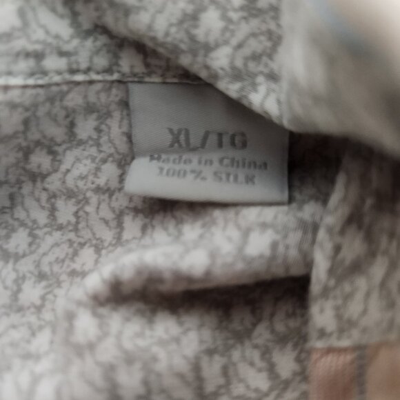 Tommy Bahama Silk Hawaiian Shirt Men XL Multicolor Long Sleeve Button Down Lined - Picture 4 of 6